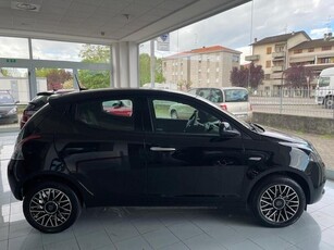 Usato 2024 Lancia Ypsilon 1.2 CNG_Hybrid 69 CV (17.200 €)