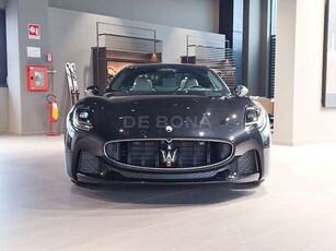 Usato 2024 Maserati Granturismo 3.0 Benzin 489 CV (201.472 €)