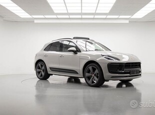 Usato 2024 Porsche Macan 2.0 Benzin 265 CV (96.890 €)