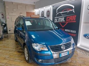 Volkswagen Touran 1.6 benzina 7 posti