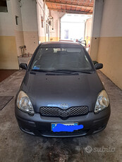 Yaris 1000 per neo patentati