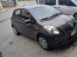 Yaris Toyota