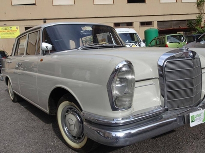 1962 | Mercedes-Benz 220 S b