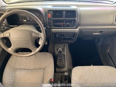 Usato 2003 Suzuki Jimny 1.3 Benzin 80 CV (7.450 €)