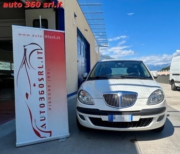 Usato 2010 Lancia Ypsilon 1.2 Benzin 69 CV (5.600 €)