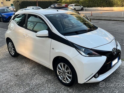 Usato 2017 Toyota Aygo 1.0 Benzin 69 CV (8.900 €)