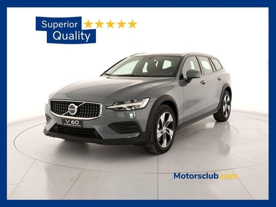 Volvo V60 Cross Country B4