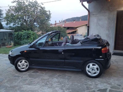 Usato 1994 Fiat Punto Cabriolet 1.6 Benzin 88 CV (4.990 €)