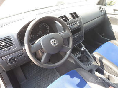 Usato 2004 VW Golf V 1.9 Diesel 105 CV (2.400 €)