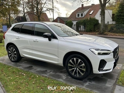 VOLVO XC60 B4 (d) AWD automatico Plus Dark