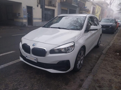 BMW 216d