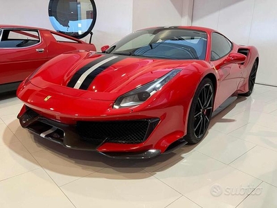 FERRARI 488 Pista