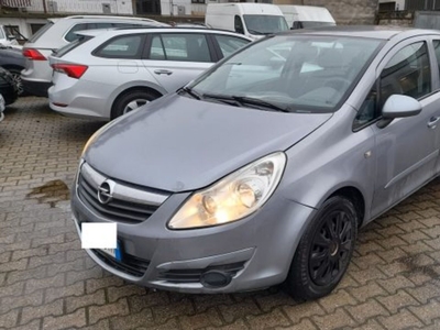 Opel Corsa 1.2 5 porte Club usato