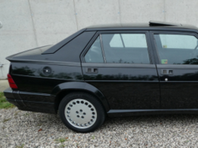 Alfa Romeo 75 turbo quadrifoglio Verde