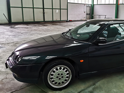 Alfa Romeo GTV 2000 v6 turbo