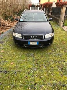 AUDI A4 2ª serie - 2003