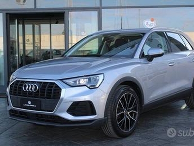 Audi Q3 35 2.0 tdi Business s-tronic Con VIRTUAL