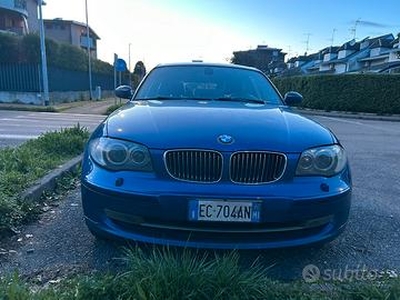 BMW SERIE 1 118i