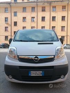 Euro5B Km245 FURGONE Vivaro 2.0 CDTi 2014 IVA Espo