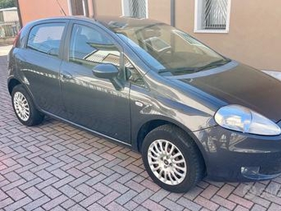 Fiat G.Punto a Metano Ok Neopatentati