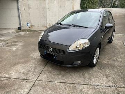 Fiat Grande punto 13. Multyjet 90 CV X neo patenta