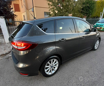 Ford cmax con gancio traino omologato