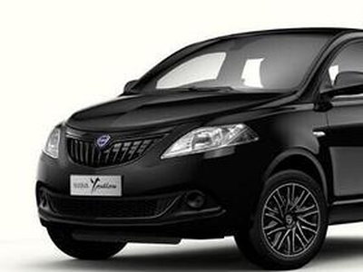 Lancia Ypsilon 1.0 FireFly 5 porte S&S Hybrid Oro