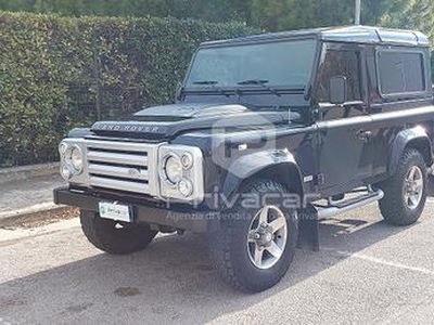 LAND ROVER Defender 90 2.4 TD4 Station Wagon SE