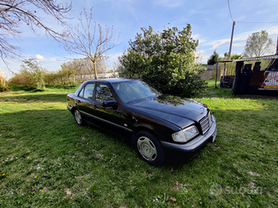 Mercedes C180