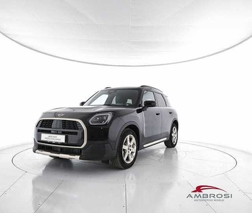 MINI Cooper Countryman C Favoured L Package da Test Grifo Caravan