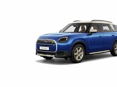 MINI Cooper SE Countryman ALL4 Favoured da Test Grifo Caravan