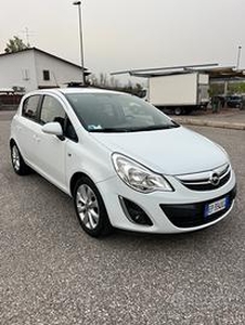 Opel corsa 1.2 benzina GPL adatta ai neopatentati