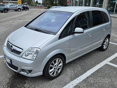 OPEL Meriva 1.4 16V Cosmo