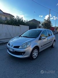 Renault Clio 1.2 benzina / gpl