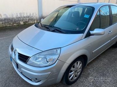 Renault Scenic 1.5 DCI