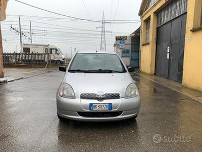 TOYOTA Yaris 1.0 5 porte Neopatentati Ok