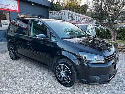 VV Touran 1.6TDI DSG NAVI 7 POSTI GARANZIA