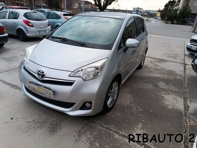 2013 TOYOTA Verso-S