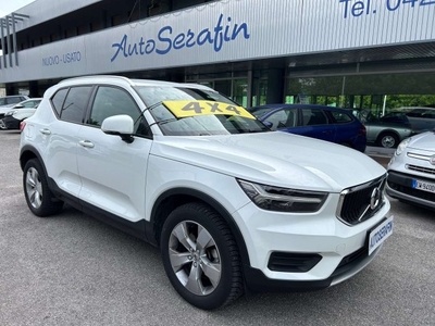 2019 VOLVO XC40