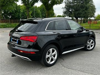 Audi Q5 quattro Stronic sport