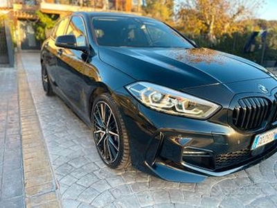 Bmw 118 118d 5p. Msport