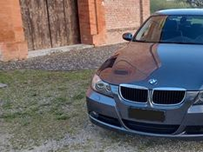 BMW 320i Futura