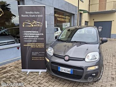 Fiat Panda 1.2 Lounge / UCONNECT