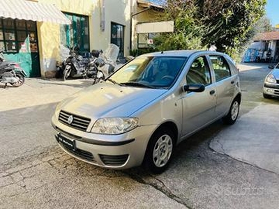 Fiat Punto 1.2 5p Active 60cv Neopatentati