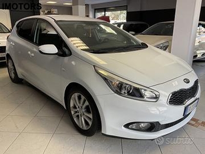 KIA cee'd 2ª 1.4 CRDI 90 CV 5 porte garanzia 12 M