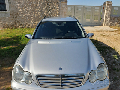 Mercedes 220 cd