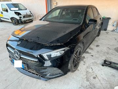 Mercedes-benz A 180 D Aut Premium AMG-2022