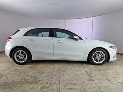 MERCEDES-BENZ A 180 d Automatic Business Extra 5 P