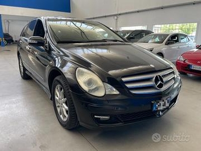 MERCEDES-BENZ R 320 CDI cat 4Matic Sport 6 POSTI