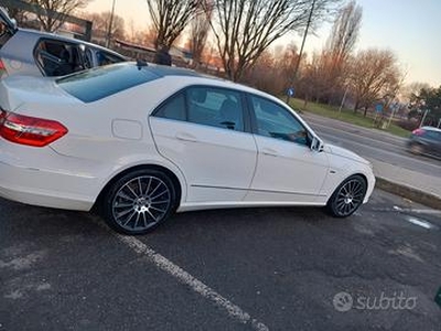 MERCEDES Classe E (W/S212) - 2011